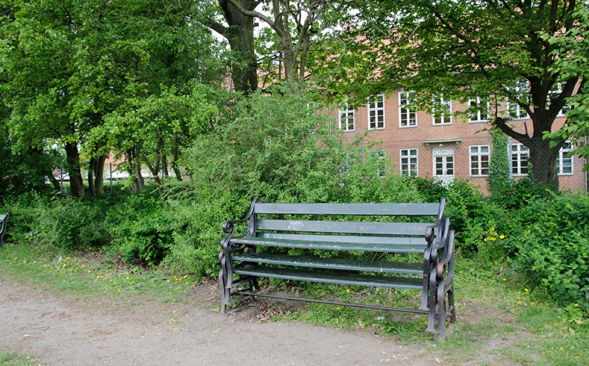 public sculpture, copenhagen, bench